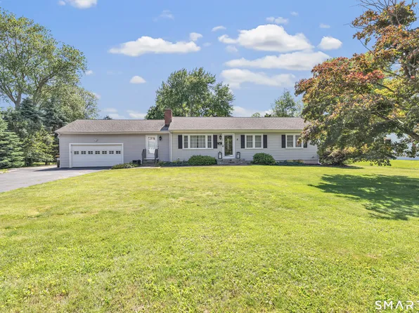 26 Westwood Road, Trumbull, CT 06611
