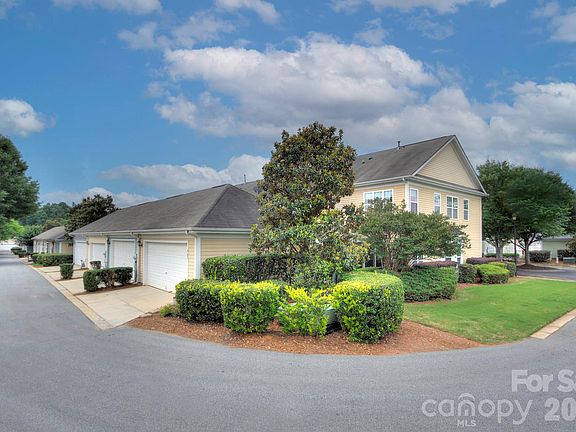 4th image of 903 White Point Dr