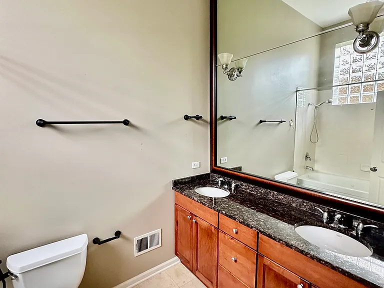 1761 W Morse Ave #GS — Photo 7