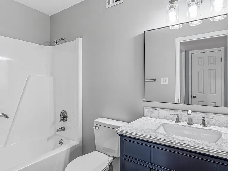 102 Cornwallis Dr — Photo 11