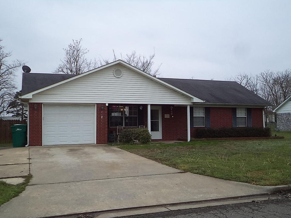 1st image of 1520 E 15th St