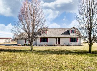 42 Fox Run Dr, Wilmington, OH 45177