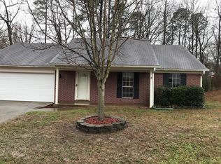 807 Mallard Ln, Benton, AR 72015