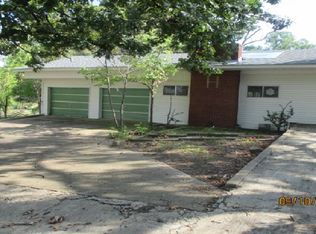 301 S McClure St, Broken Bow, OK 74728