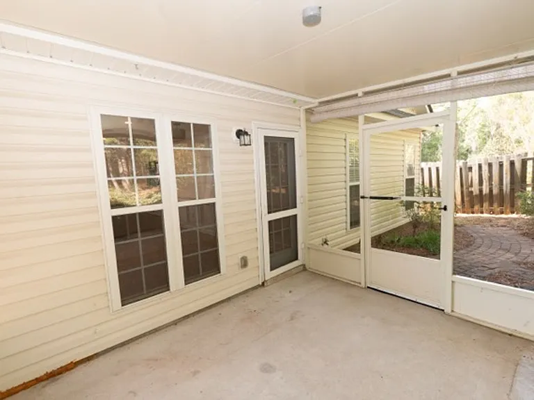 2049 Dundee Way — Photo 20