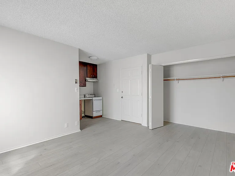 1811 Parnell Ave #10 — Photo 9