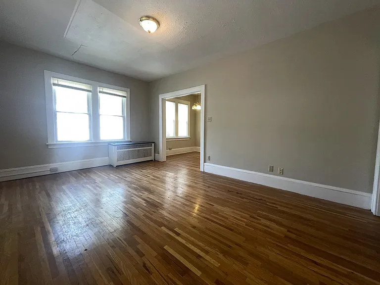 3528 Emerson Ave S #4 — Photo 2