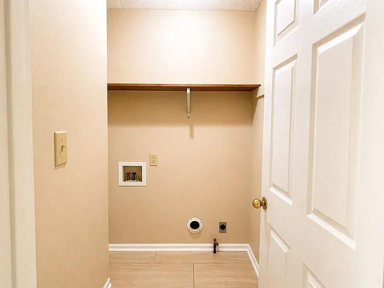 217 Briarpatch Ct — Photo 11