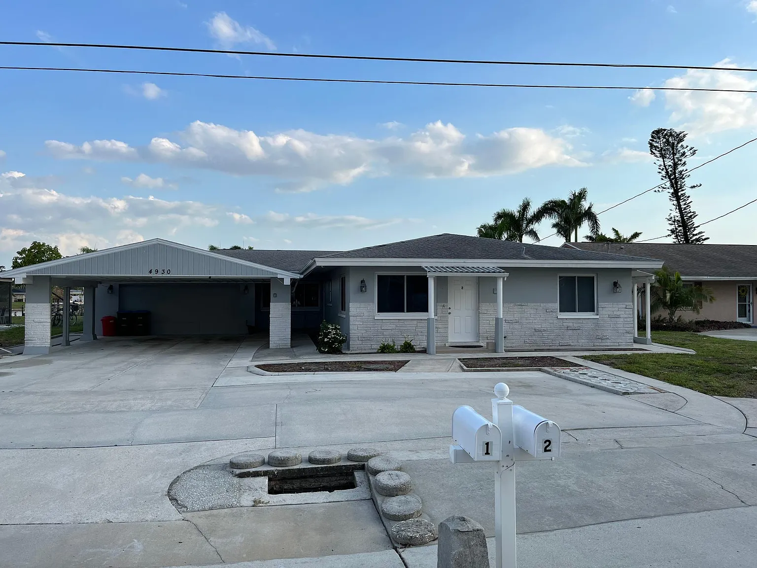 2 bed, 900 sqft, $2,200 — Photo 2