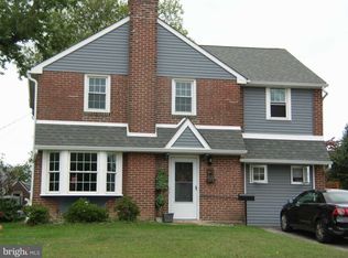 2416 N Greenhill Rd, Broomall, PA 19008