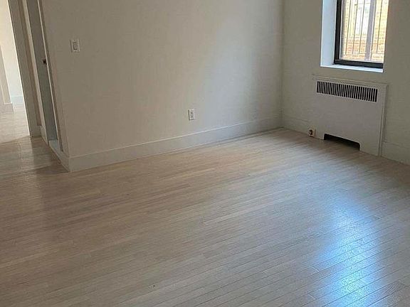 3rd image of 55 Linden Blvd APT 6M