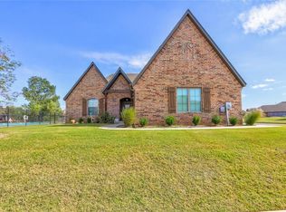 14000 Pennyworth Dr, Yukon, OK 73099