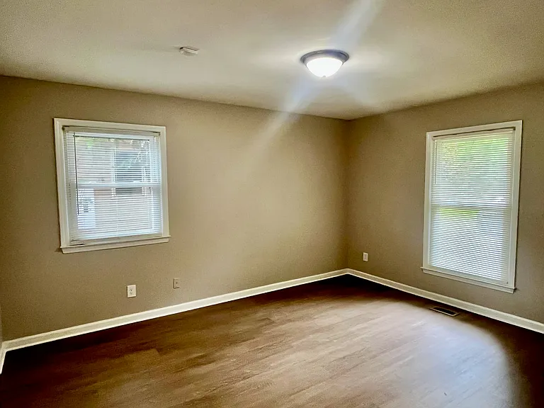 2330 Hillandale Rd — Photo 6