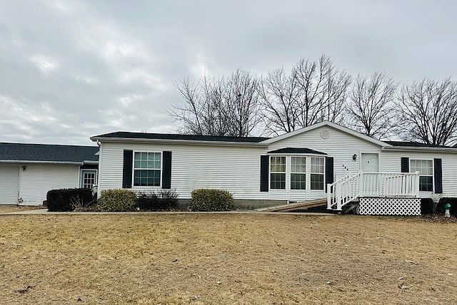 1st image of 105 Short St