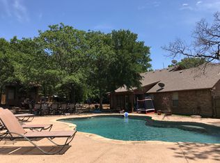 788 Guthrie Ln, Runaway Bay, TX 76426