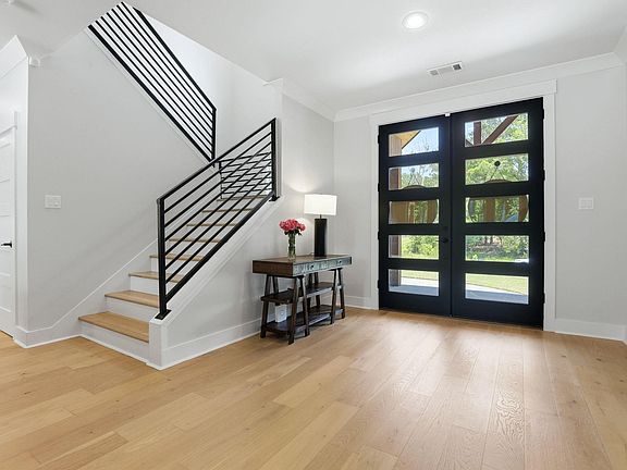5th image of 7049 Hannah Ln