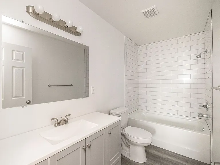 3231 Hunters Mill Dr — Photo 19