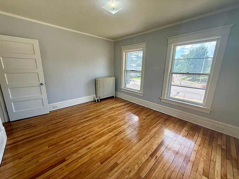 1339 Grand Ave — Photo 8