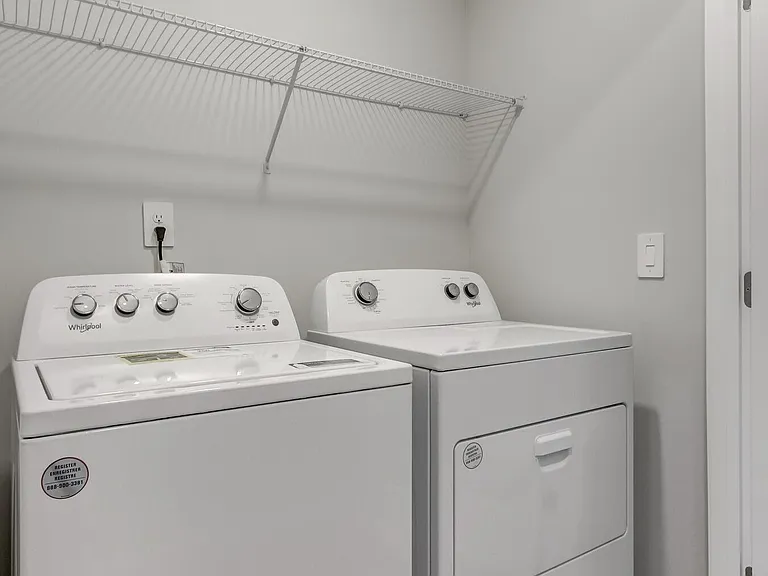 1303 Walker Way — Photo 24