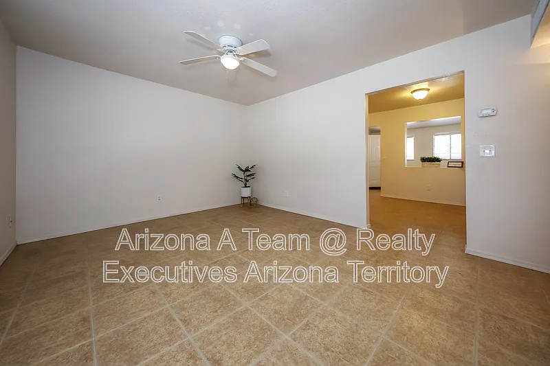 2 bed, 1.0 bath, 822 sqft, $1,350 — Photo 3