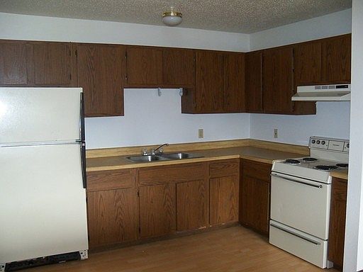 2nd image of 1504 Sioux Ave APT 5