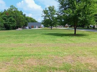720 E 3rd St, Dewey, OK 74029