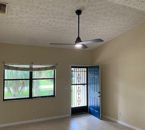 4th image of 701 NW Biscayne Drive