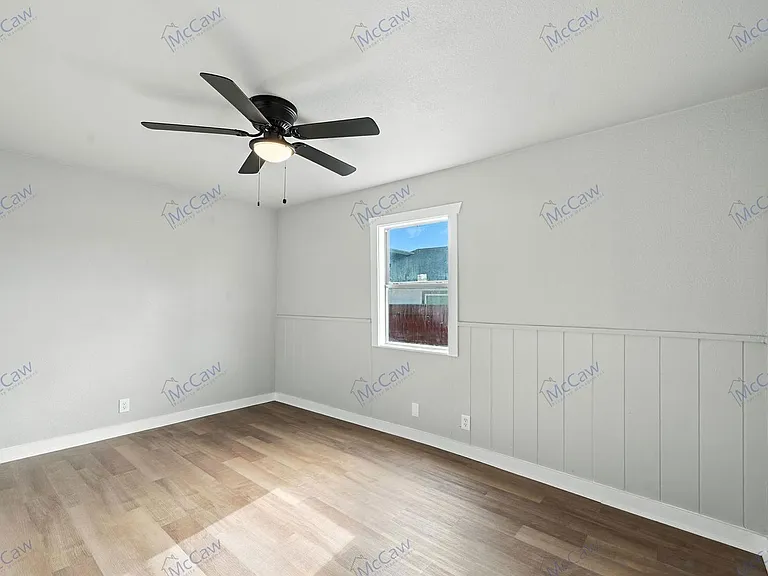 4929 Willie St — Photo 12