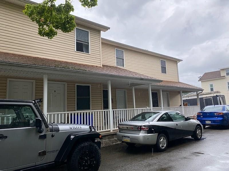 1st image of 20 Grant St