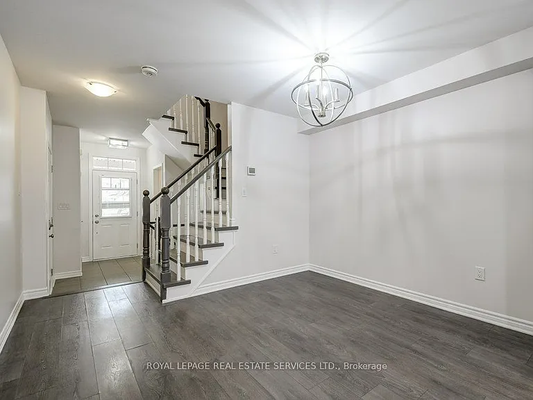 329 Gooding Cres — Photo 9