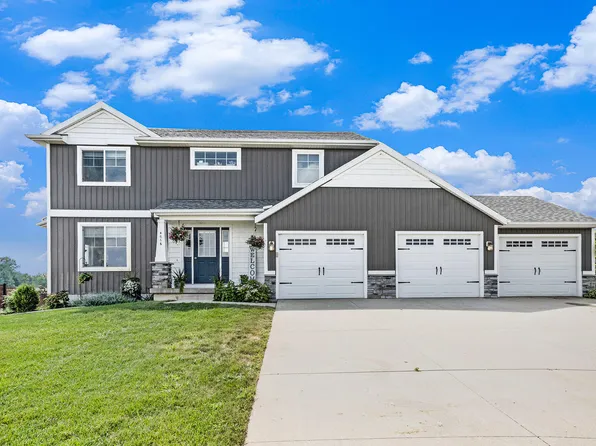 4666 Eagle Dr, Caledonia, MI 49316