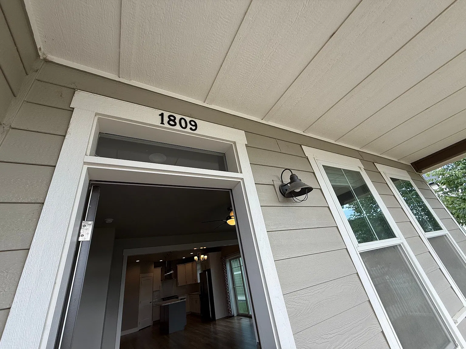 1809 Anna's Garden - 1 — Photo 4