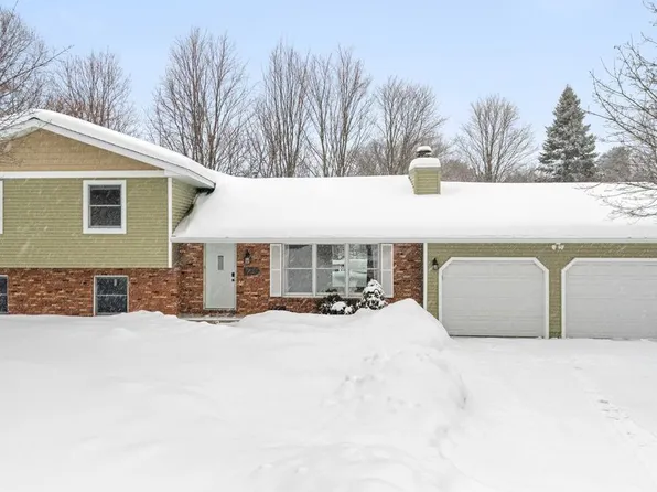 3986 Heatherwood Dr E, Traverse City, MI 49684