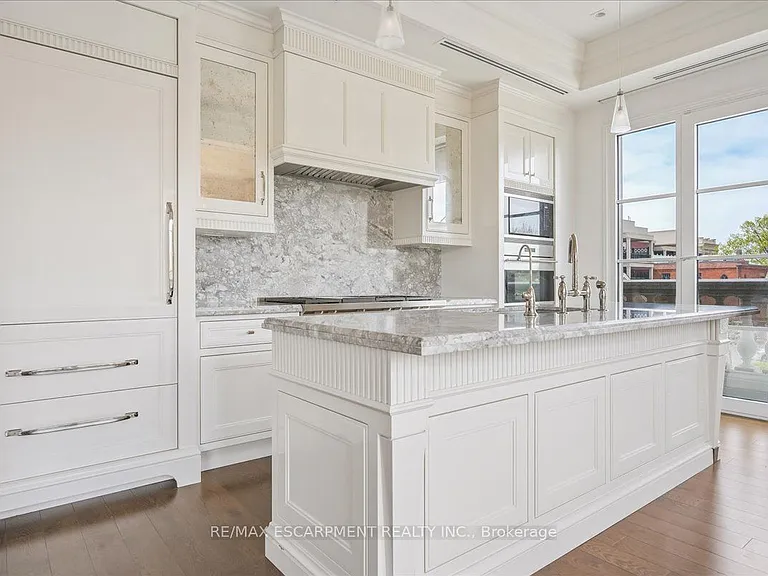 300 Randall St S #211 — Photo 36