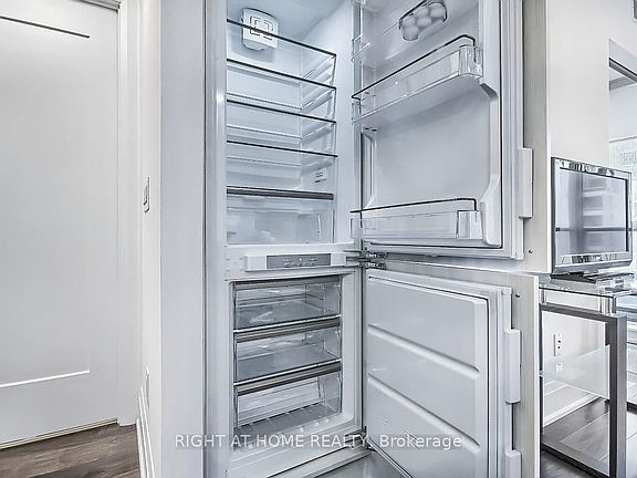 4th image of 88 Cumberland St #1505