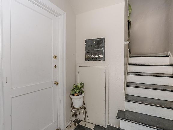 4th image of 1828 W Main St APT 4