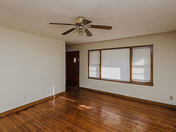 3rd image of 723 S Armour St