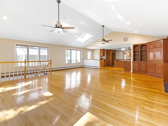 5th image of 48 Taylor St