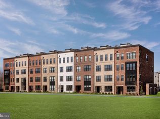 22147 Midmoore Dr, Ashburn, VA