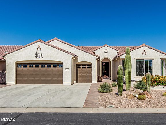 2nd image of 2551 E Canyon Crossing Dr