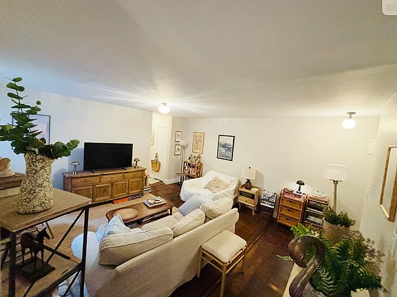 3rd image of 585 E 21st St APT 3A