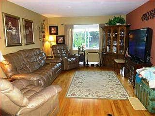 3rd image of 4873 Caroline Way
