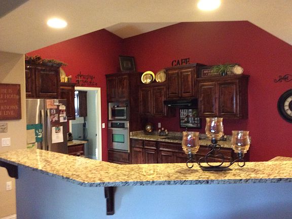 5th image of 1236 Oakwood Circle
