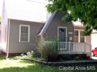 2544 S 6th St, Springfield, IL 62703