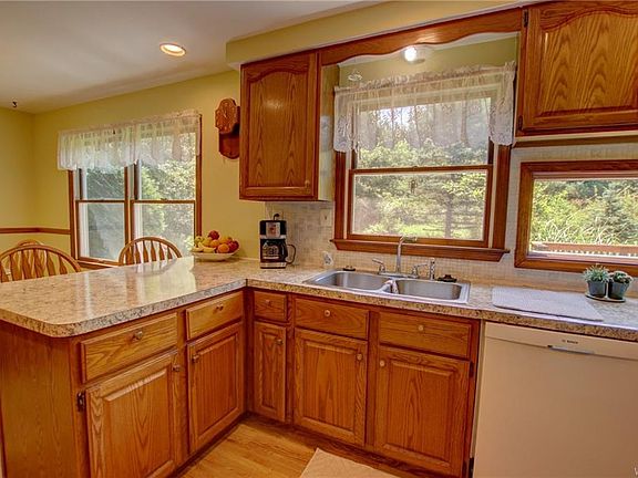 5th image of 1305 Jewett Holmwood Rd