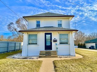 63 W Carleton Rd, Hillsdale, MI 49242