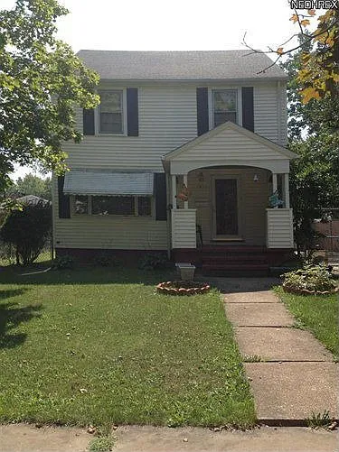 1912 E 34th St photo 1