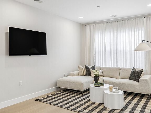 Crest + Den - 2BR, 2BA - 1,520SF- Living room