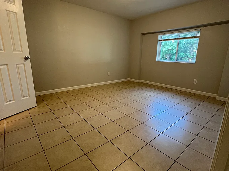 869 E Steed Dr — Photo 11