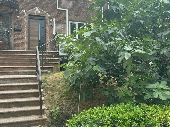 15008 77th Ave, Flushing, NY 11367